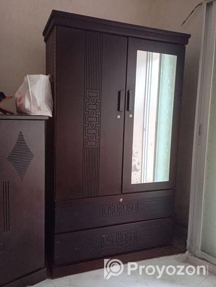 মালয়েশিয়ান কাঠের আলমারি