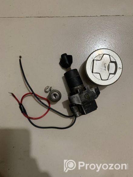 Suzuki Gixxer Lock Set