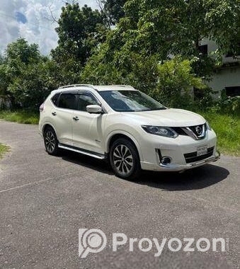 Nissan X-Trail Mode Premier Hybrid 2017