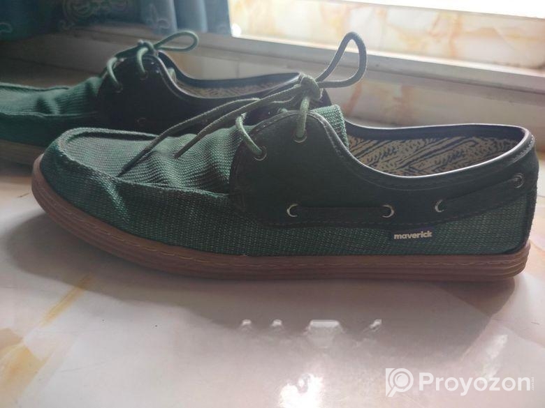 Apex size 42 loafer