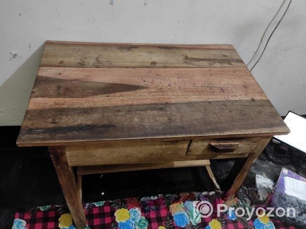 পড়ার টেবিল বিক্রি হবে.