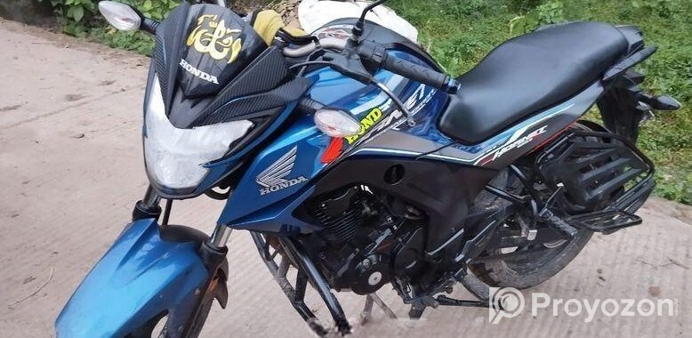 Honda Hornet 2023