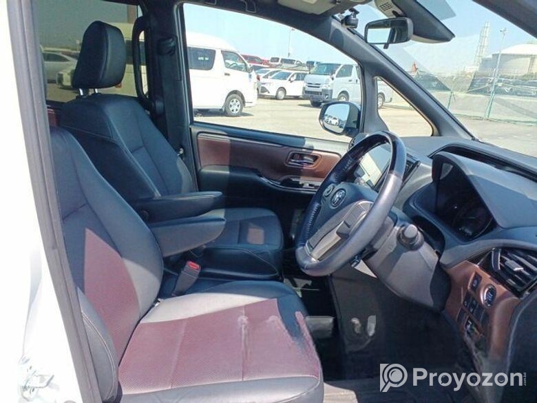 Toyota Esquire SUNROOF NON HYBRID 2019