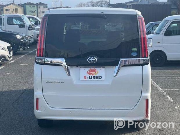 Toyota Esquire SUNROOF NON HYBRID 2019