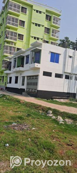 জমি সহ বাড়ী বিক্রয়।