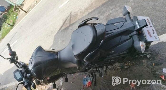 Suzuki Gixxer . 2025