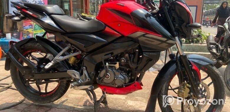Bajaj Pulsar NS 160 . 2018