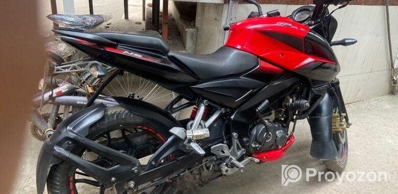Bajaj Pulsar NS 160 . 2018