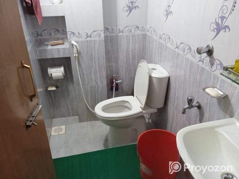 ২ রুমের ফ্ল্যাট বাসায় ১ রুম সাবলেট হবে