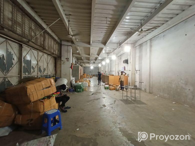 ৩০০০ স্কয়ার ফুটের মেইন রাস্তা সঙ্গলগ্ন জায়গা ভাড়া