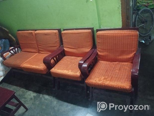 লোহা কাঠের চারটি সোফা সেট প্লাস গদি (২+১+১=৪টি)