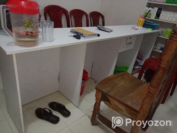 একটি ফার্মেসি ও ডাক্তার চেম্বার এর ফুল সেটাপ