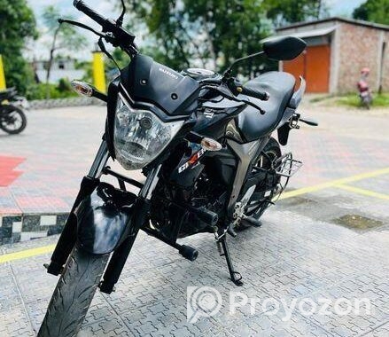 Suzuki Gixxer . 2023