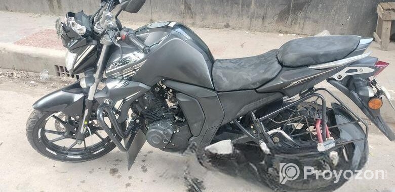 Yamaha FZs V2 . 2023