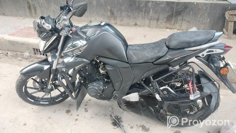 Yamaha FZs V2 . 2023