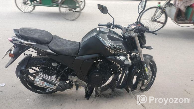 Yamaha FZs V2 . 2023
