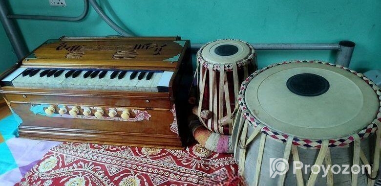 হারমোনিয়াম বিশেষ প্রয়োজনে বিক্রি করব।