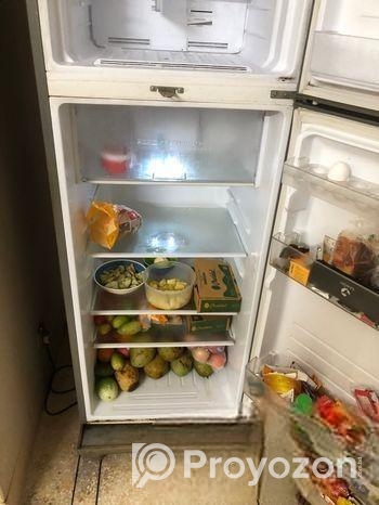 Sharp Fridge 724 Litre