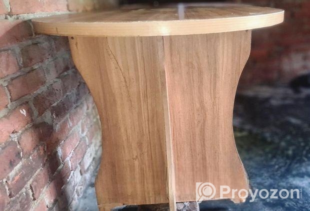 ডাইনিং টেবিল