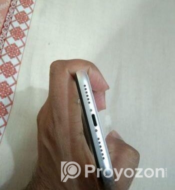 Apple iPhone XR (Used)