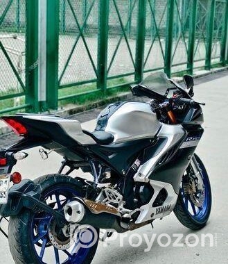 Yamaha R15 M . 2022