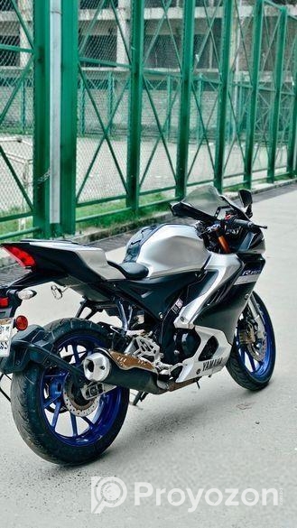 Yamaha R15 M . 2022
