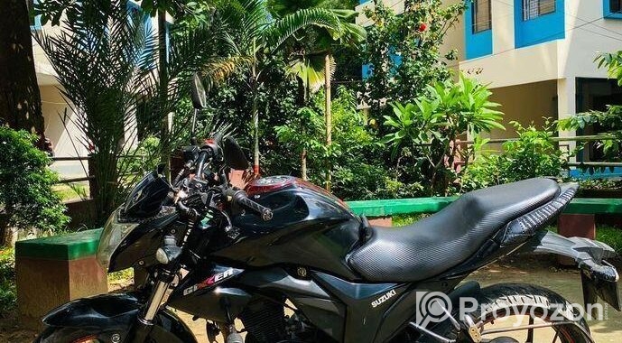 Suzuki Gixxer Monotone fresh 2017