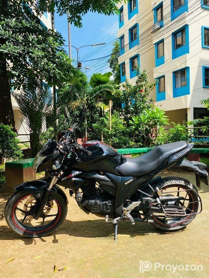 Suzuki Gixxer Monotone fresh 2017