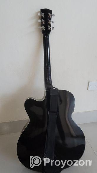 গিটার বিক্রি হবে