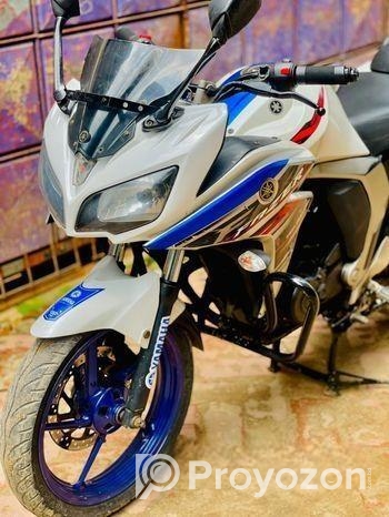 Yamaha Fazer FI V2 . 2017