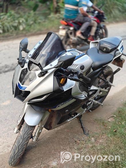 Yamaha R15 M BS7 2022