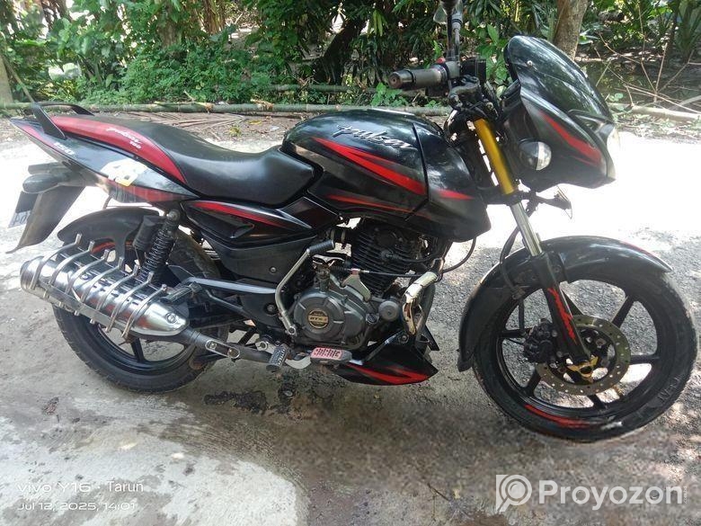 Bajaj Pulsar 150 . 2022