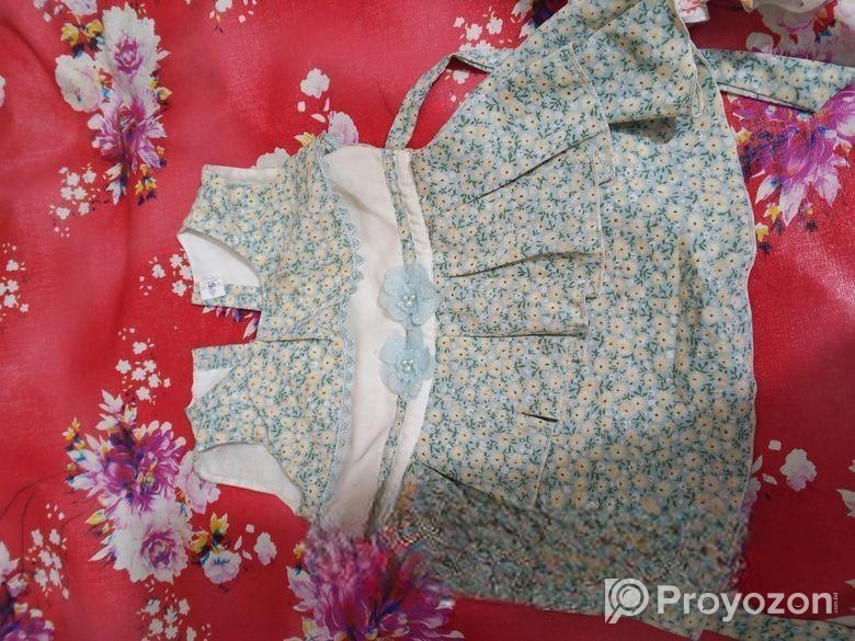 মেয়ে বাচ্চাদের পোশাক