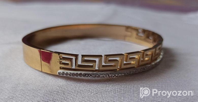 প্রিমিয়াম স্টেইনলেজ স্টিলের ব্রেসলেট