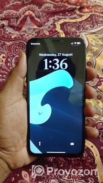 Apple iPhone X Black 64 gb (Used)