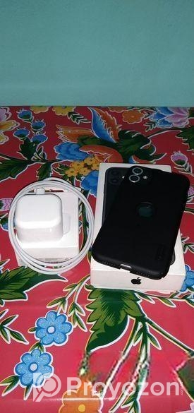 Apple iPhone 11 . (Used)