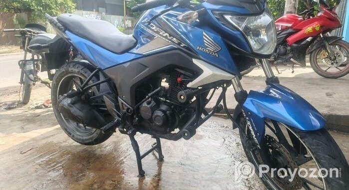 Honda Hornet . 2018