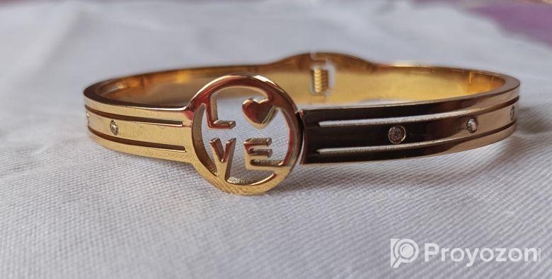 প্রিমিয়াম স্টেইনলেজ স্টিলের ব্রেসলেট