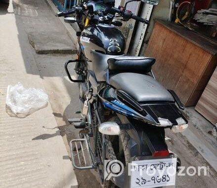 Bajaj Pulsar 150 . 2019
