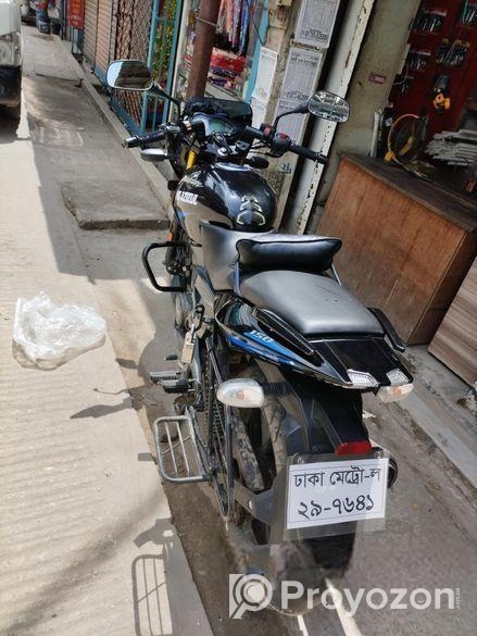 Bajaj Pulsar 150 . 2019
