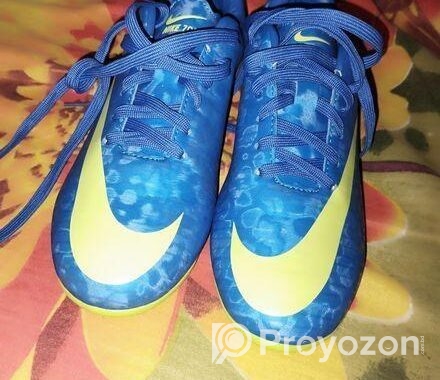 It is a vary beavtiful boots