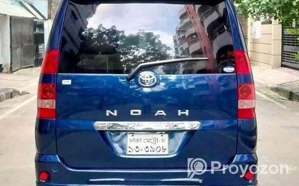 Toyota Noah X 2002
