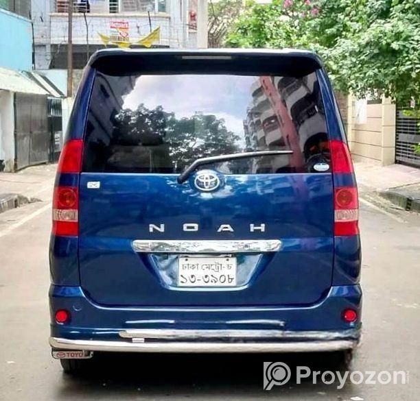 Toyota Noah X 2002
