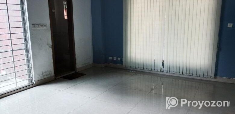 very nice 2200 sft 3 Bed room apt rent in banani