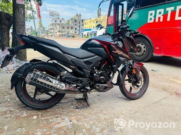 Honda X Blade std 2023