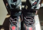 Skating shoes