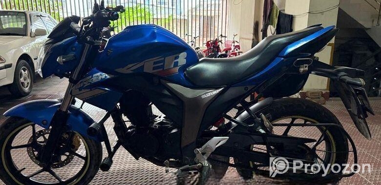 Suzuki Gixxer . 2019