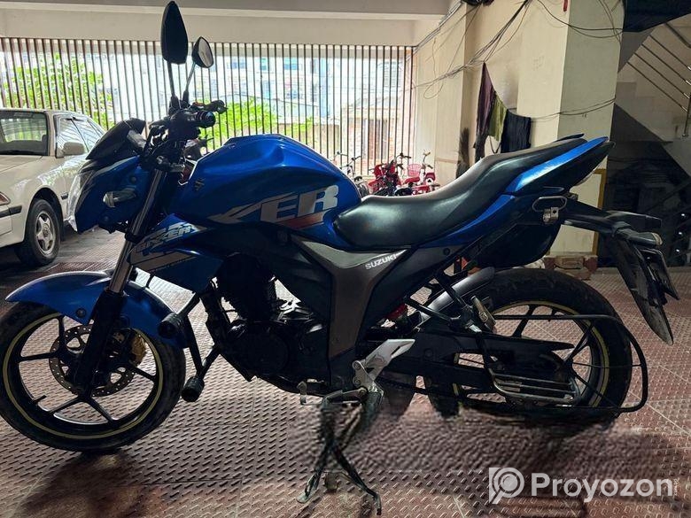 Suzuki Gixxer . 2019