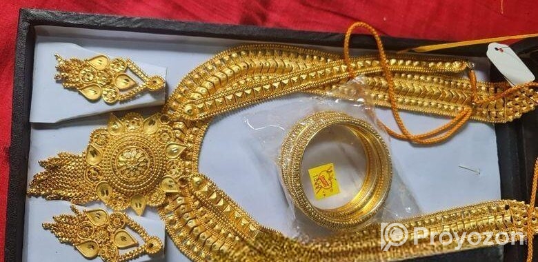 নেকলেস টি বিক্রি করা হবে