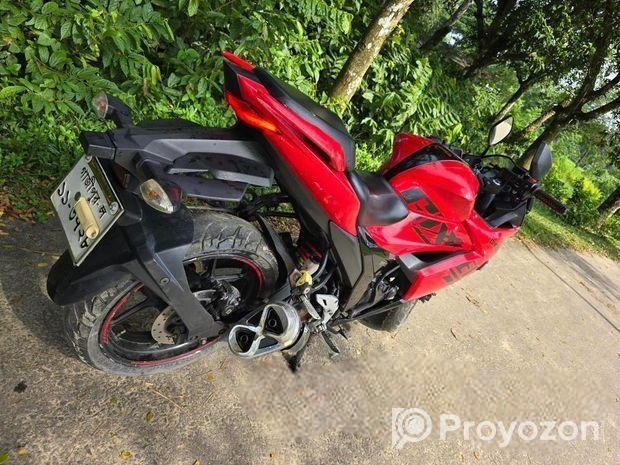 Suzuki Gixxer SF . 2021